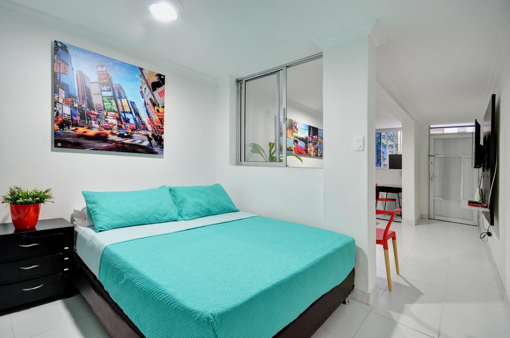 Apartamentos Amoblados Jg De La 70 Medellin Exterior photo